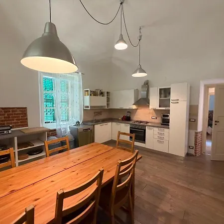 I Due Fratelli House In The Area Of Asti Sessant